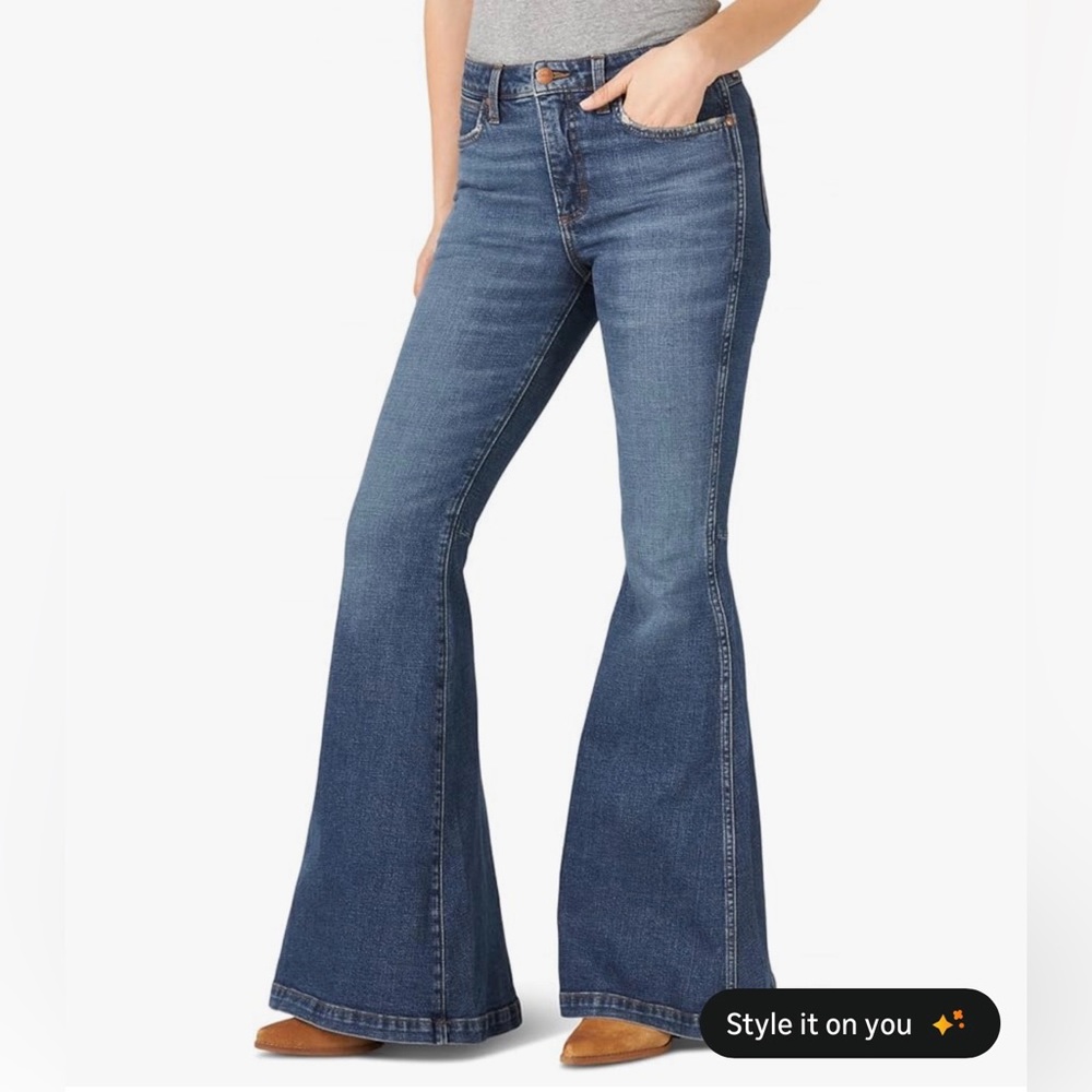Wrangler Women's Classic Blue Wide Leg Jeans